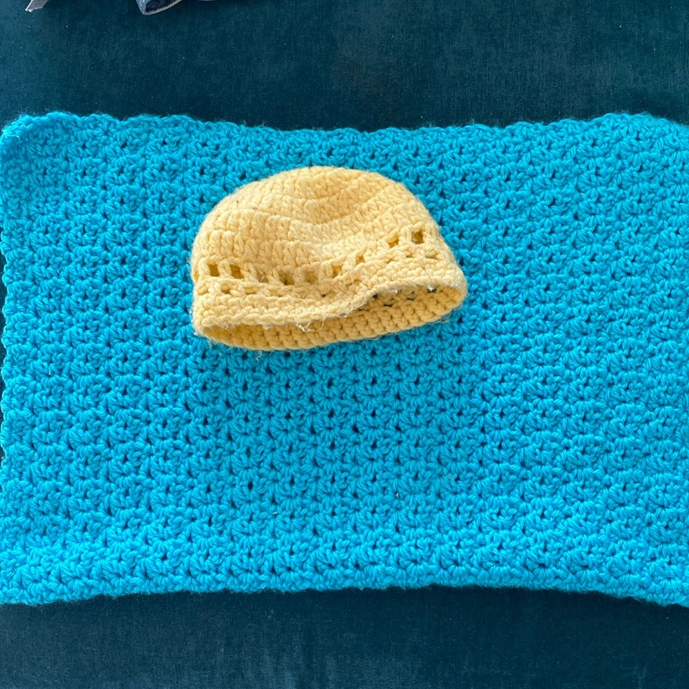 Hand knit baby blanket with hat newborn size